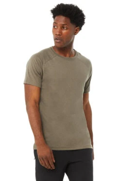 Alo Triumph Crew Neck Tee (Men's) - Olive Branch (Available: Size XL) -Nike Store M1133R 03038 3 750x 014efa95 6e28 4c71 b9a0 d08d20c647a0